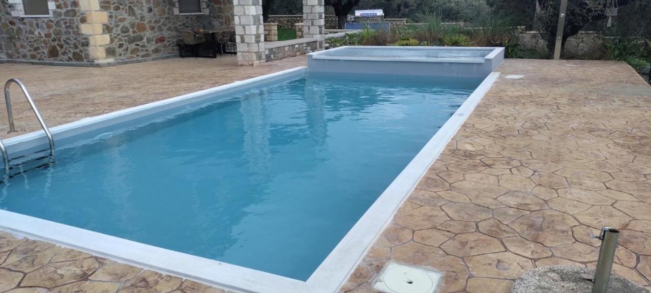 פליראקי Sunny Countryside Villa - With Private Pool מראה חיצוני תמונה